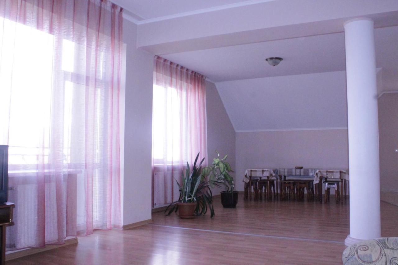 Апартаменты Apartments on Parkaniya 2a Мукачево-8